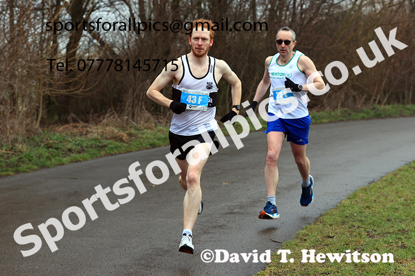 Senior Men and Over-35s to 49s Mens 2025 NECAA Royal Signals Road Relays Champs.,  Hetton Lyons Country Park, Hetton le Hole, County Durham. Photo: David T. Hewitson/Sports for All Pics